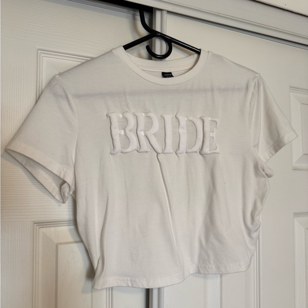 SHEIN White Cropped Tee